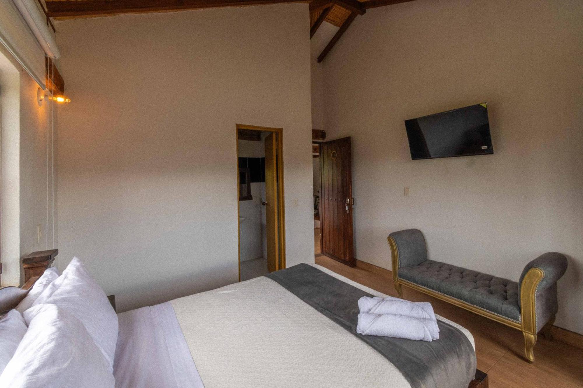 Artemisa Hotel Santa Sofía Стая снимка