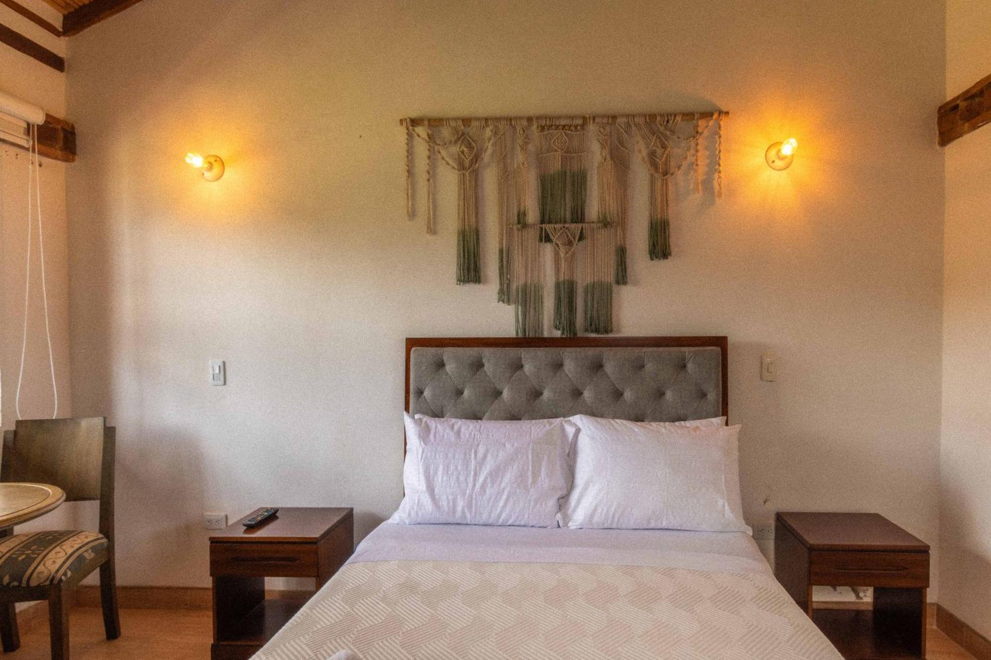 Artemisa Hotel Santa Sofía Екстериор снимка