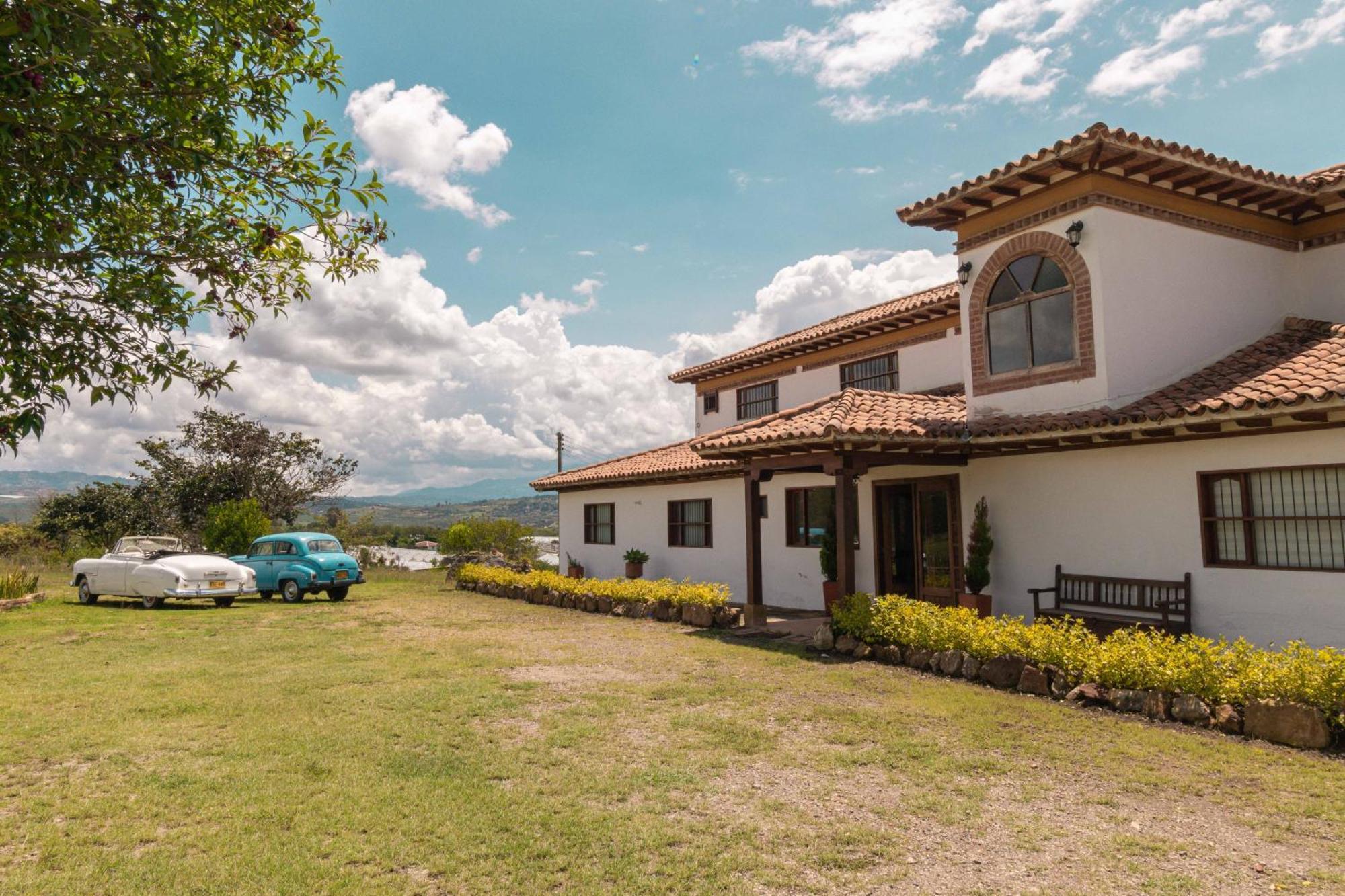 Artemisa Hotel Santa Sofía Екстериор снимка